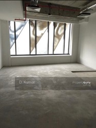 Connexion (D8), Retail #174016222